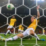 David Luiz salva a bola em cima da linha - Crédito: Getty Images